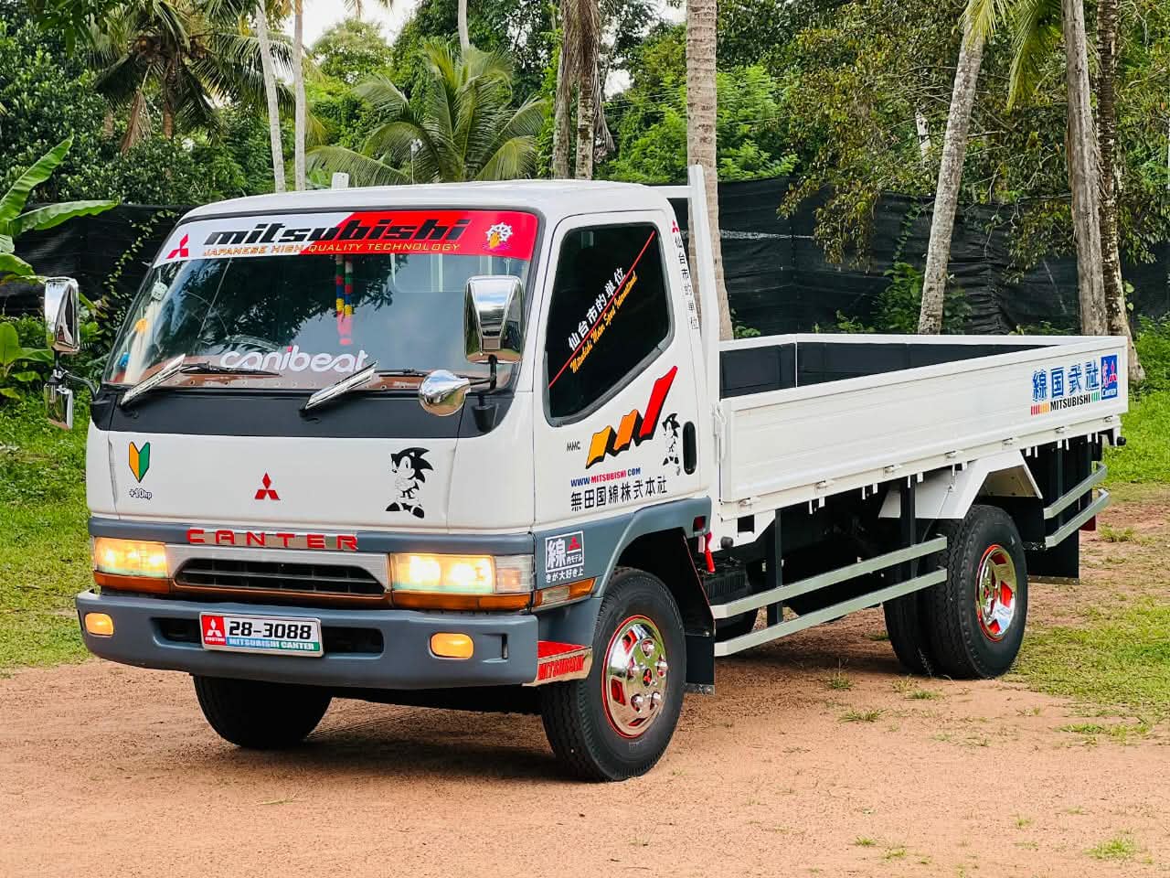 Mitsubishi Canter 28 for sale in Pannala
