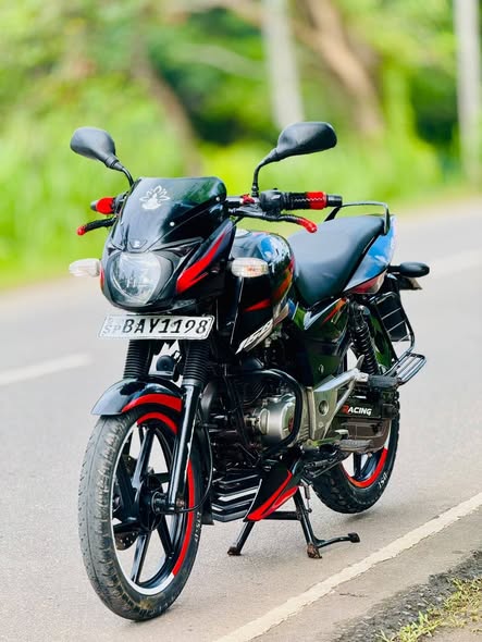 Motorcycle for Sale in Akuressa, Matara | Excellent Condition | Rs. 125,000 Down Payment | Bike විකි