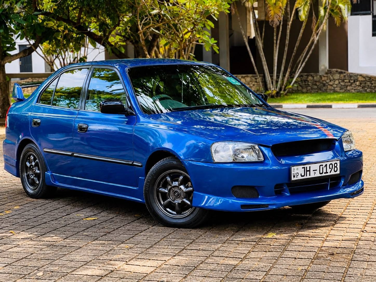 Hyundai Accent 2004 Manual 1500cc for Sale in Negombo