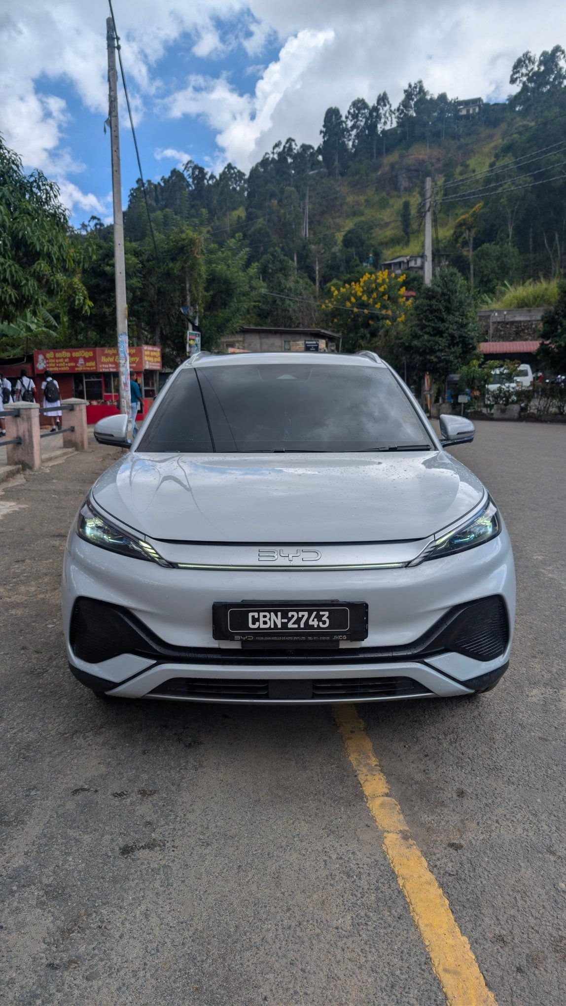 2025 BYD ATTO 3 Superior Electric SUV – Sky White, 21,800 km, 7‐year Warranty – LKR 19M