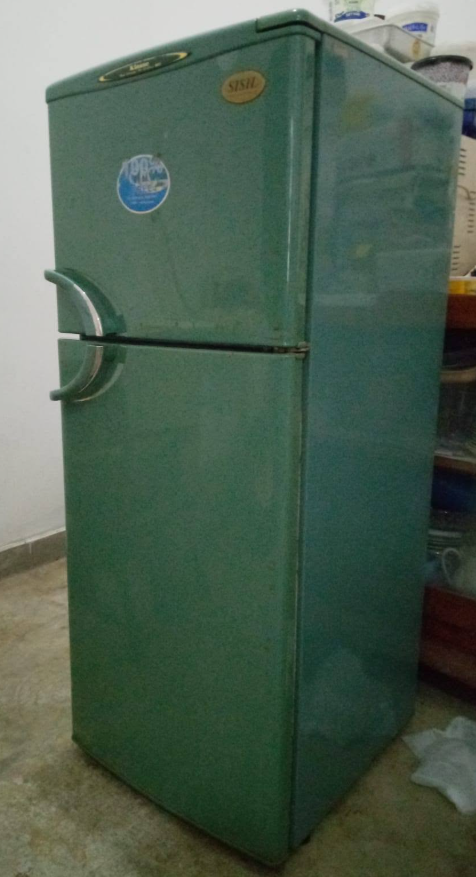 Sisil Fridge – Good Working Condition – LKR 35,000