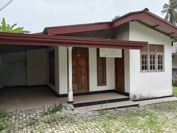 New 3‐Bedroom House on 17‐Perch Plot in Veliwaria, Gampaha – LKR 11M