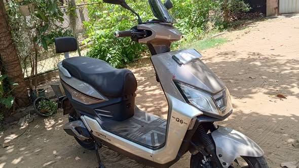 Solid G9 Electric Bike – 100 km range, under 2,500 km use