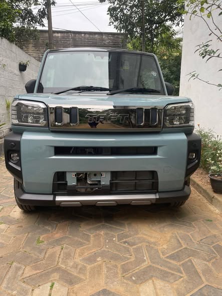 2023 Daihatsu Taft G Dark Chrome Venture SUV – Light Grayish Green Metallic