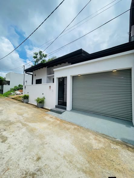 Brand New 3‐Bedroom Single‐Storey House on Galwarusawa Road, Athurugiriya – 6 Perches, 1,200 sqft