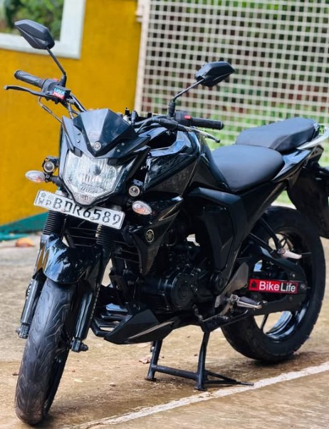 Yamaha FZ Motorcycle – Clear Docs, Down Payment Rs 190,000