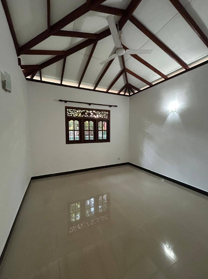 3 Bedroom House for Sale in Kesbewa, Colombo – 10 Perches thumbnail 2