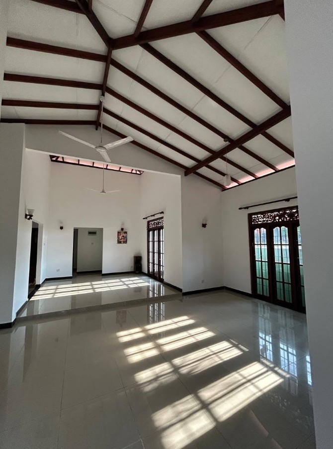 3 Bedroom House for Sale in Kesbewa, Colombo – 10 Perches thumbnail 4