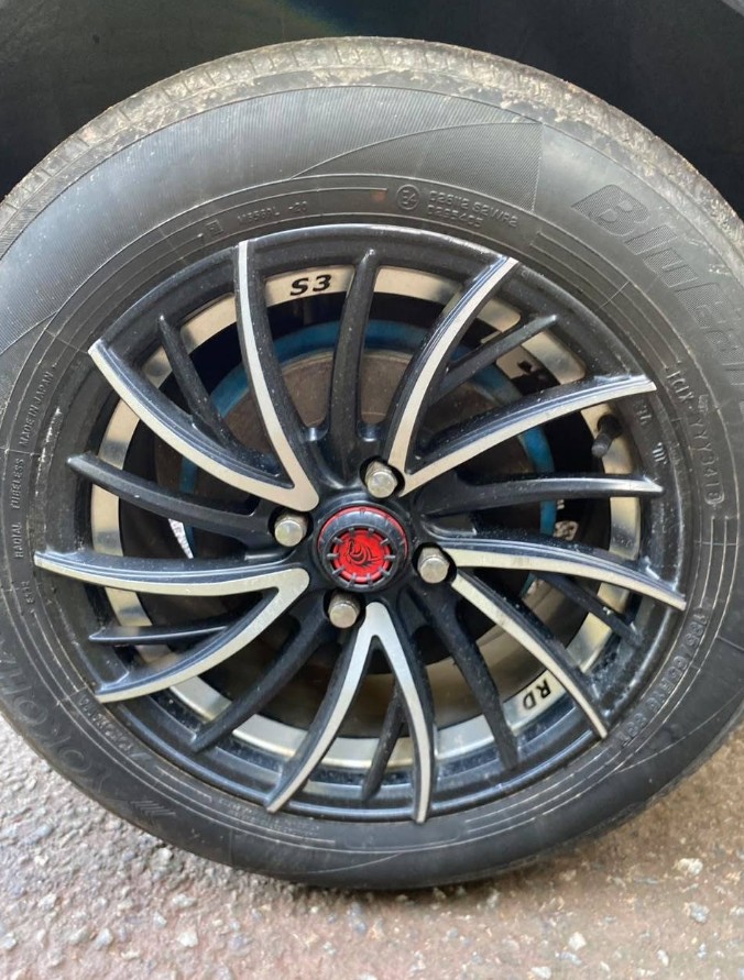 Toyota Aqua Hybrid 2013 – 130,880 km – 2nd Owner – Kadawatha thumbnail 6